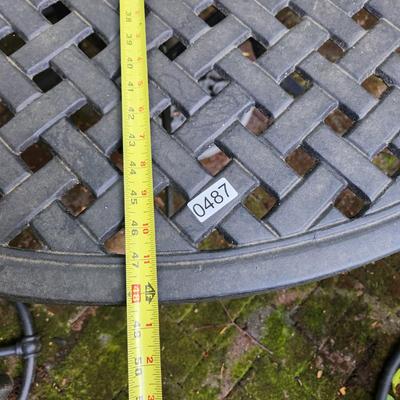 Hanamint Cast Metal Round Table 48" dia w 4 Chairs