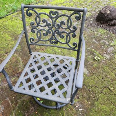 Hanamint Cast Metal Round Table 48" dia w 4 Chairs