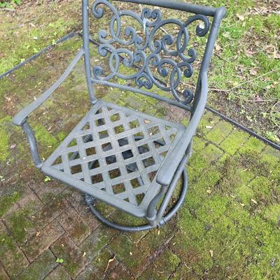 Hanamint Cast Metal Round Table 48" dia w 4 Chairs