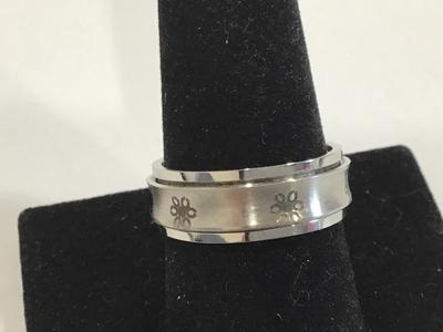Silvertone Spinner ring