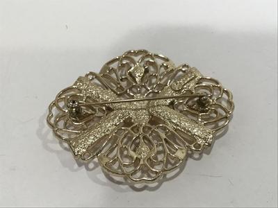 Sarah Coventry Large Vintage Brooch