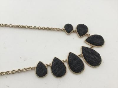 Gold tone black fashion necklace
