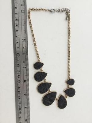 Gold tone black fashion necklace
