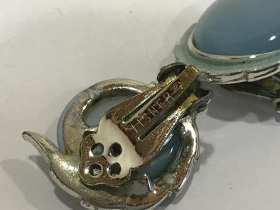Lisner Vintage Clip on Earrings