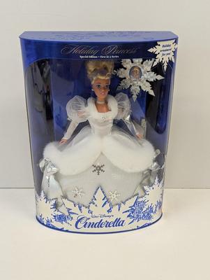 Holiday Princess Special Edition First In A Series Walt Disney's Cinderella Lot 27