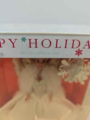 Happy Holidays Special Edition 1989 Lot 37