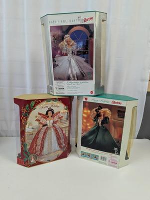 Special Editions Happy Holidays Barbies Lot 39