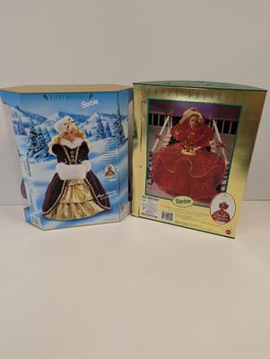 Special Edition Happy Holidays Barbies Lot 41