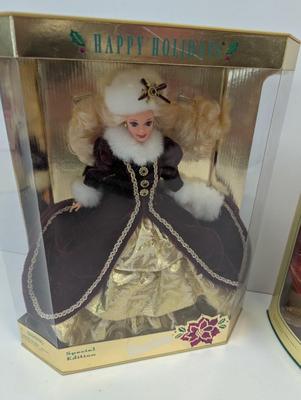 Special Edition Happy Holidays Barbies Lot 41