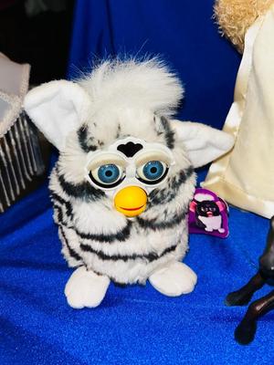 A GUND PEEK-A-BOO BEAR, A FURBY & REMOTE CONTROLLED CAR