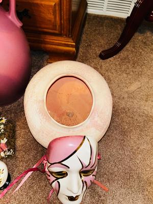 AN ASSORTMENT OF PINK DECOR