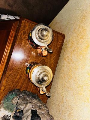 BEAR FOUNTAIN, VINTAGE CERAMIC SQUIRREL AND STEINS