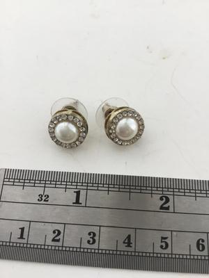 Beautiful round studded earrings