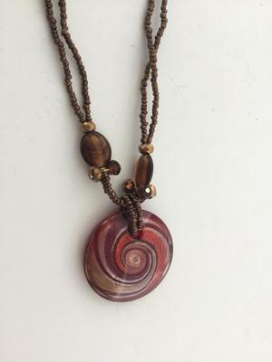 Red pendant beaded 2 layer fashion necklace