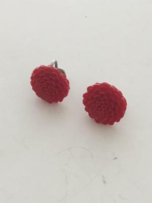 Unmarked red roses clip on earrings