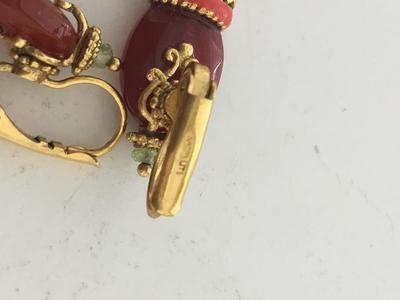 Safe lite marked ? Vintage beautiful earrings