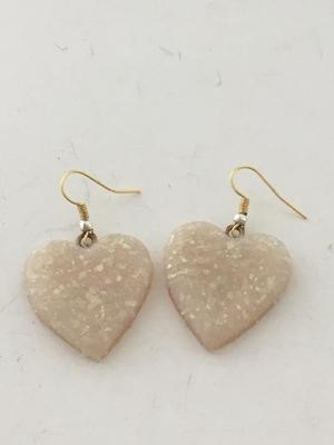 Unmarked heart dangle fashion earrings