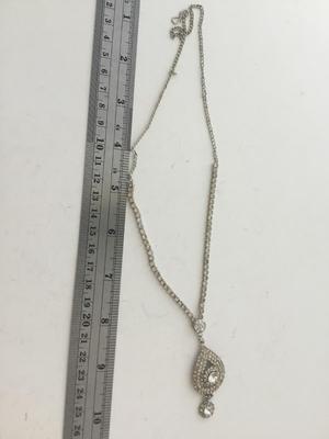 Vintage clasp unmarked rhinestone fashion necklace