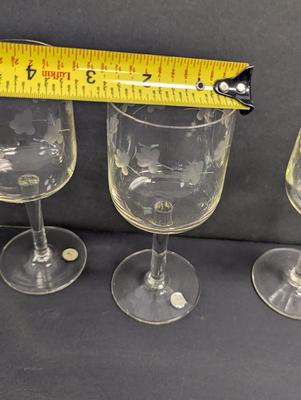 Vintage Etched Flowers Crystal Wine Glasses Mid-Century Modern Made In Romania