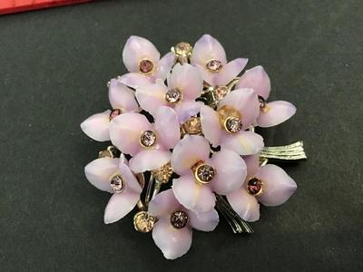 Large Vintage Lavender Rhinestone Brooch