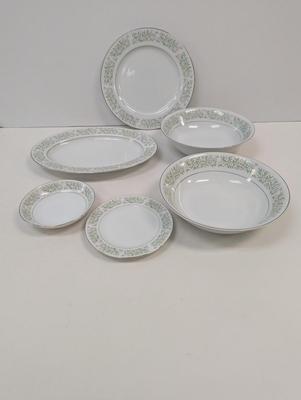 19 Pieces Place Setting Springtime By Taihel