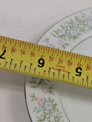 19 Pieces Place Setting Springtime By Taihel