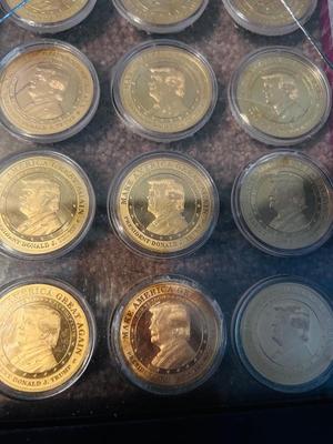 DONALD TRUMP UNITED STATES GOLD TONE COLORIZED COIN COLLECTION