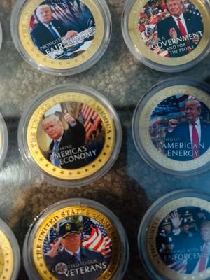 DONALD TRUMP UNITED STATES GOLD TONE COLORIZED COIN COLLECTION