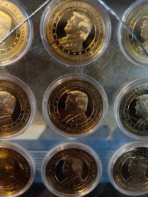 DONALD TRUMP UNITED STATES GOLD TONE COLORIZED COIN COLLECTION