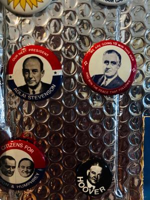 VINTAGE PRESIDENTIAL CAMPAIGN BUTTONS