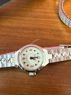Sale Photo Thumbnail #600: Vintage watches