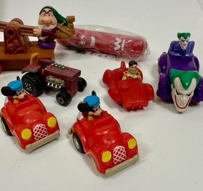 Fast Food Happy Meal Toys & Hot Wheels Lesley Die-cash Tractor Train Pull-back cars Disney Wienerschnitzel Anntena topper