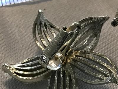 Sarah Coventry Clip on Earrings