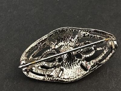 Fashion Brooch faux Stone