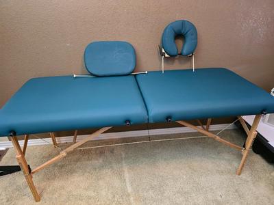 StrongLite Portable Massage Table – Folding with Face Cradle & Carry Bag