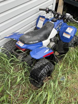 O1-2013 Polaris outlaw 50, 4 wheeler has title