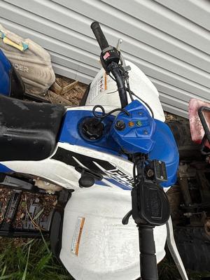 O5-2014 Polaris four wheeler Phoenix 200