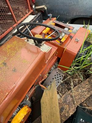 O7-riding lawnmower
