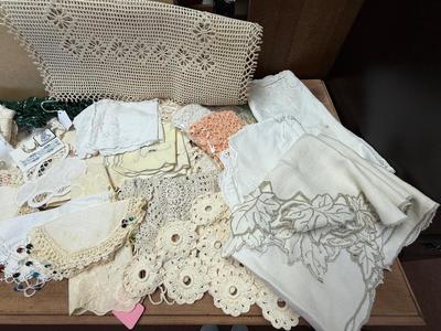 Doily Linen Lot