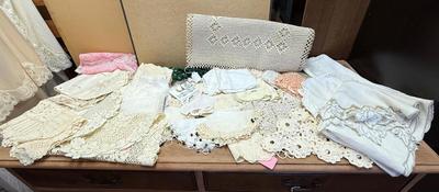 Doily Linen Lot