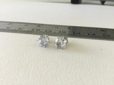 Beautiful unmarked stud earrings