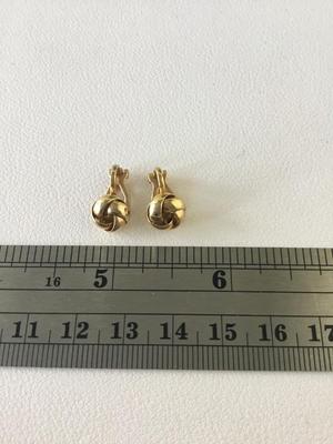 Gold tone vintage clip on fashion earrings