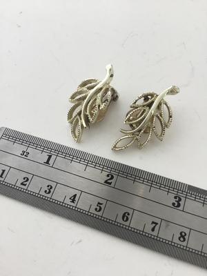 Vintage leaf clip on fashion earrings
