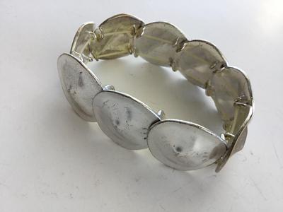 Silver tone stretchy fashion bracelet
