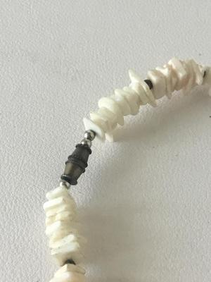 Beautiful vintage quartz like collar necklace