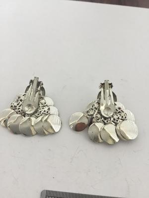 Vintage statement clip on earrings
