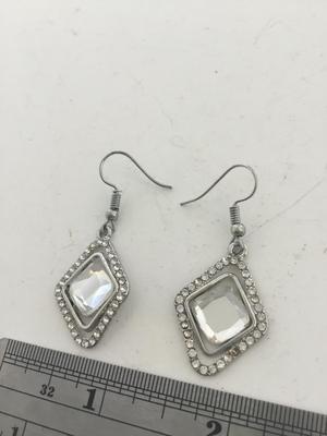 Rhinestone dangle fashion earrings