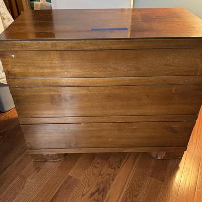 LOT 56Y: Vintage Cavalier Stow Away Cedar Chest