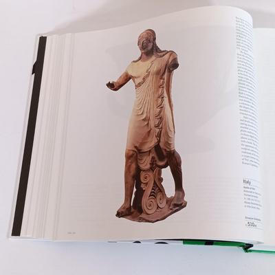 LOT 116: Phauda Press 30,000 Years of Art Coffee Table Book with Fandex Field Guide to Masters of Western Art