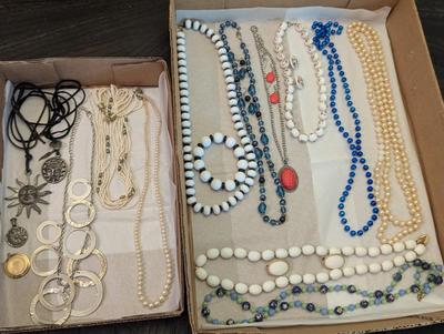 Vintage Necklaces & Pendants